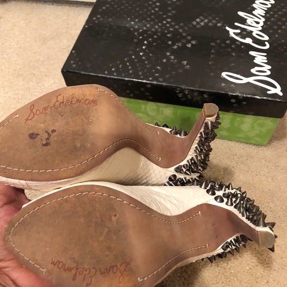 White open toe heels - Picture 5 of 5